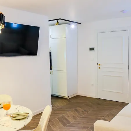 Prisca Luxury With Breakfast Bed and breakfast