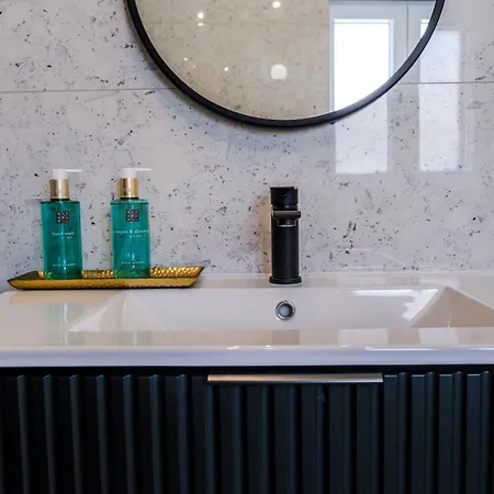 Prisca Luxury With Breakfast לינה וארוחת בוקר ספליט