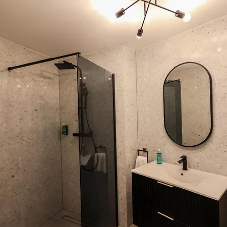 Prisca Luxury With Breakfast לינה וארוחת בוקר 4*