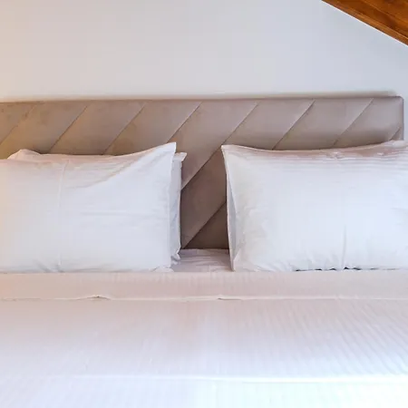 Prisca Luxury With Breakfast Bed and breakfast