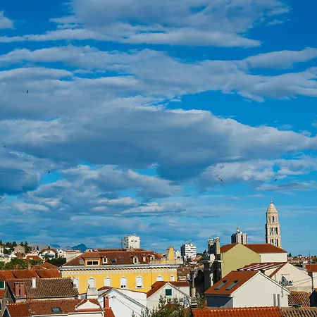 לינה וארוחת בוקר Prisca Luxury With Breakfast ספליט